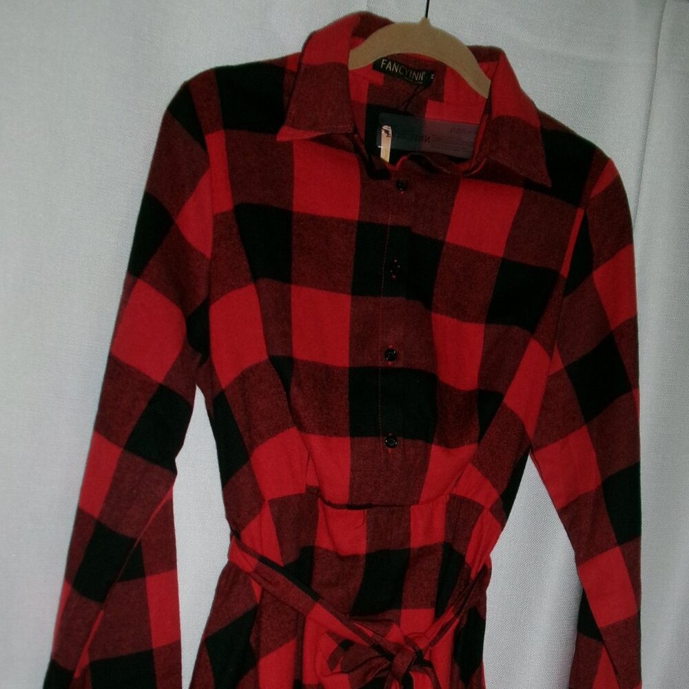 NEW, SIZE M, FANCYINN, RED/BLACK BUFFALO PLAID, HIGH/LOW, BELTED DRESS